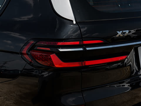 2024�� xDrive M60i