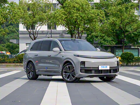 2025�� Pro ���ܻ��°�