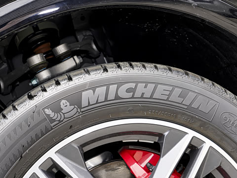 2025�� quattro 45�����ذ� 40 TFSI ʱ����