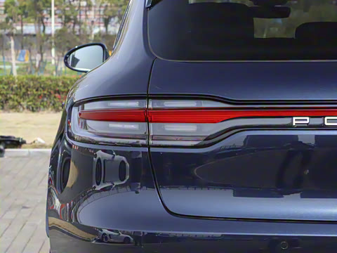 2022�� Macan 2.0T