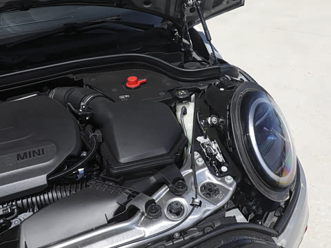 2025�� JOHN COOPER WORKS