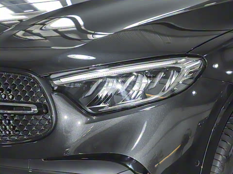 2025�� �Ŀ� GLC 300 4MATIC ����SUV