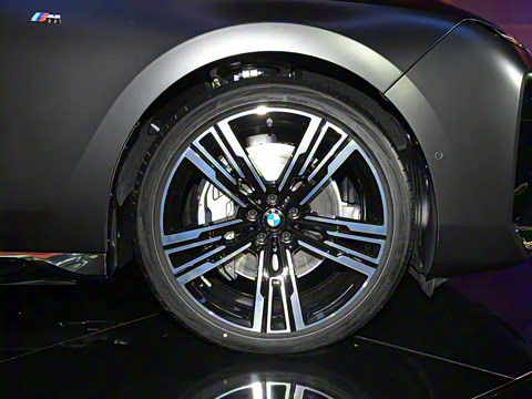 2023�� 740Li ������ M�˶���װ