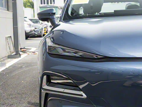 2025�� 130km EM-i ������