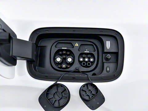 2025�� 117km ��ΪPLUS��