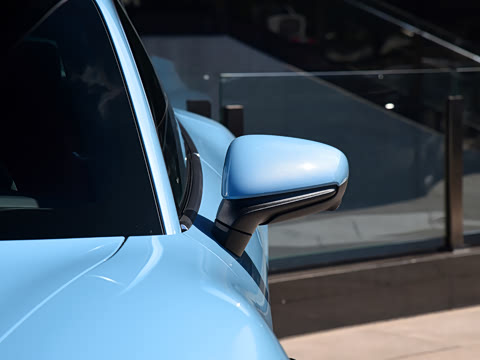 2019�� Taycan 4S