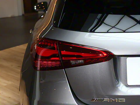 2025�� �Ŀ� AMG A 35 4MATIC