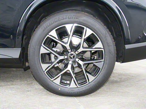 2023�� �Ŀ� GLC 260 L 4MATIC ������ 5��