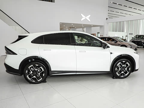 2025�� 702 �������� Max