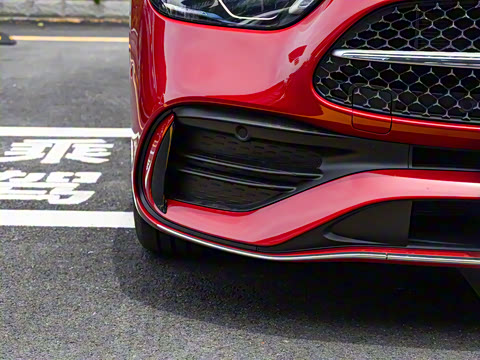 2025�� �Ŀ� C 260 L �˶���