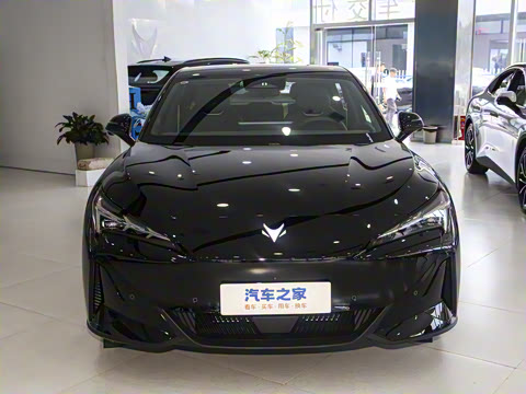 2025�� 560PRO 185kW