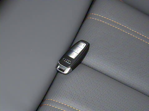 2024�� 40 e-tron ������