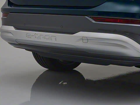 2022�� 50 e-tron quattro ��ҫ�� ������װ