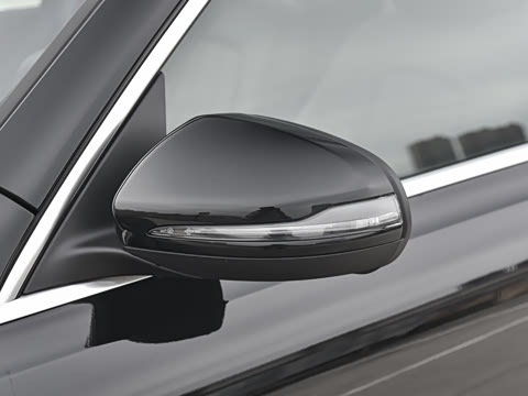 2023�� GLB 220 ʱ����