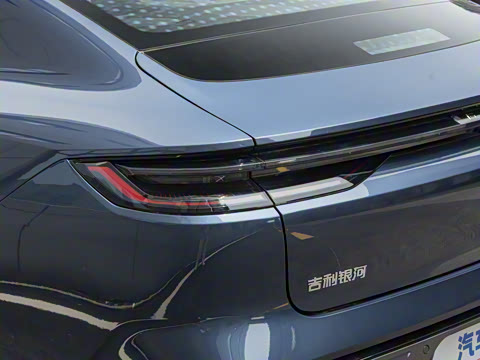 2025�� 130km EM-i ������