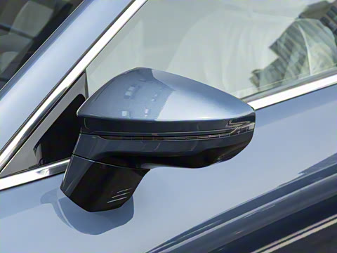 2025�� 130km EM-i ������