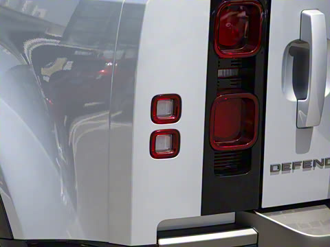 2023�� 110 3.0T P400 X-DYNAMIC HSE