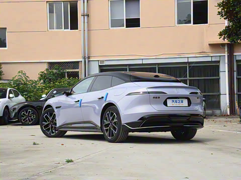 2025�� Ultra�����