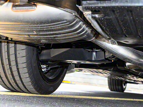 2025�� �Ŀ� C 260 L �˶���