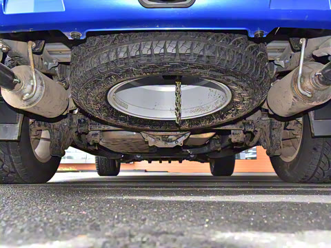 2023�� 4.6L V8 �캽��