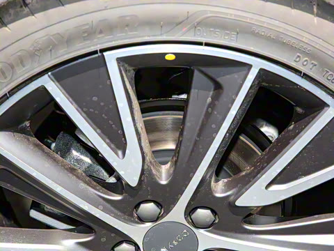 2022�� 2.0TD Plus