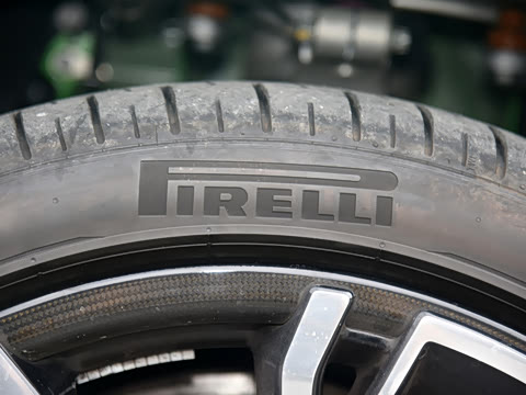 2022�� 6.7T Black Badge