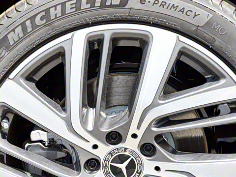 2025�� �Ŀ� E 300 L ʱ����