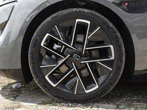 2025�� �Ŀ� Ultra���̰�