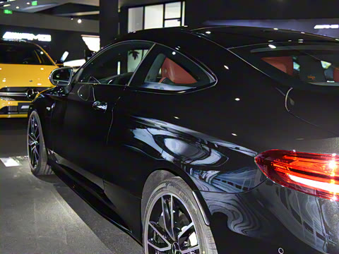 2023�� AMG C 43 4MATIC ���ܳ�