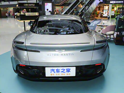 2025�� 4.0T V8 Coupe