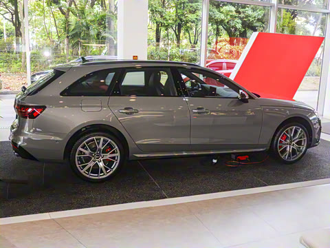 2025�� S4 Avant 3.0TFSI