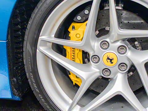 2019�� Tributo 3.9T V8