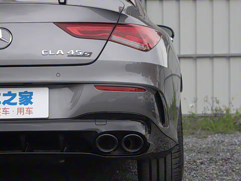 2022�� AMG CLA 45 S 4MATIC+