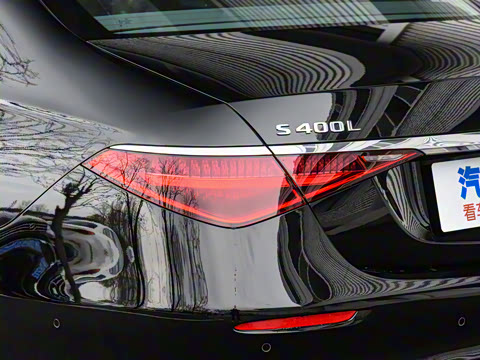 2022�� �Ŀ� S 400 L ������