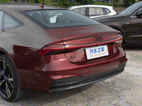 2025�� 55 TFSI quattro ������