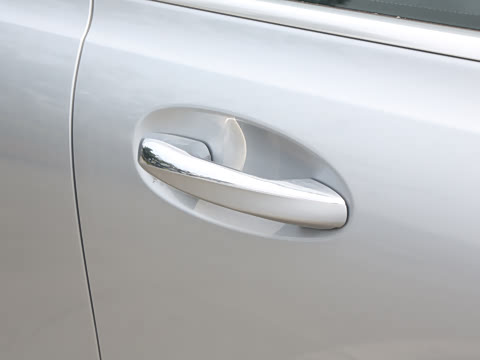 2025�� GLB 220 ʱ����