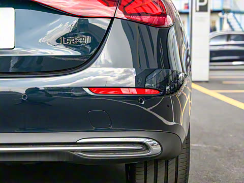 2025�� �Ŀ� E 300 L ʱ����