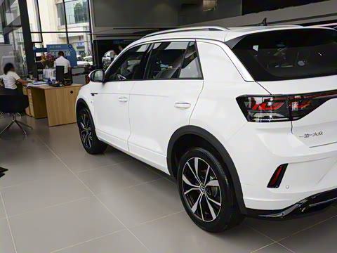 2025�� �Ŀ�� 300TSI DSG���������