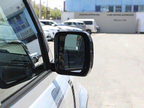 2023�� 110 3.0T P400 X-DYNAMIC HSE