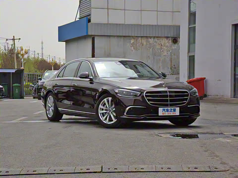 2022�� �Ŀ� S 400 L ������