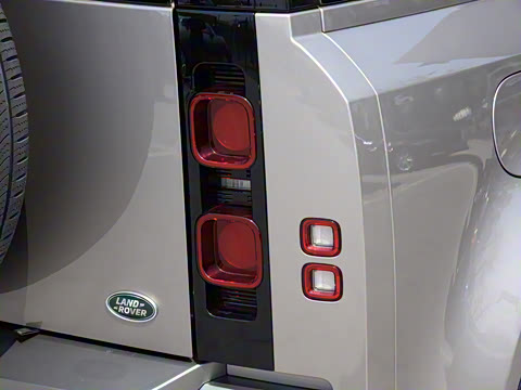 2023�� 110 3.0T P400 X-DYNAMIC HSE