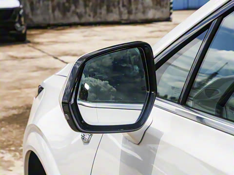 2025�� 2.0T �󶼻���