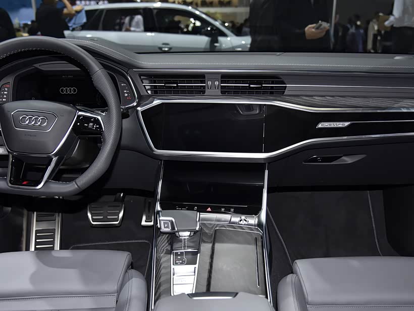 奥迪a6进口限时正在促销中欢迎赏车