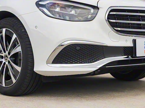 2022�� �Ŀ��� E 350 e L ���ʽ��϶����γ�