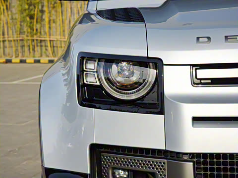 2023�� 110 3.0T P400 X-DYNAMIC HSE