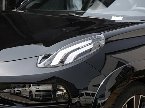 2022�� 2.0TD Plus