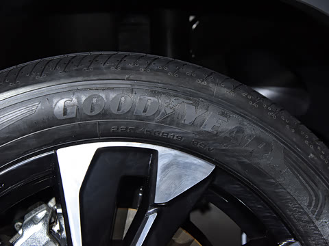 2023�� 2.5L ���а�