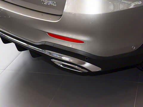 2020�� �Ŀ� GLC 300 L 4MATIC ������