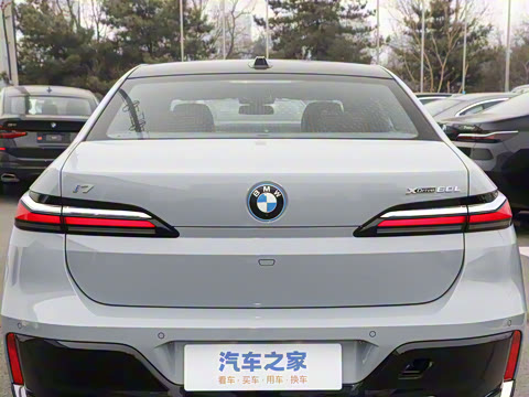 2023�� xDrive60L M�˶���װ