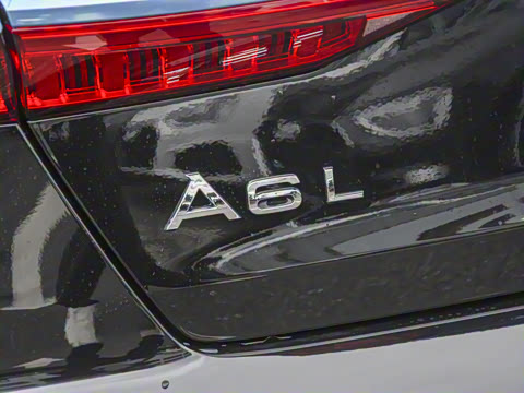 2023�� 40 TFSI ����������